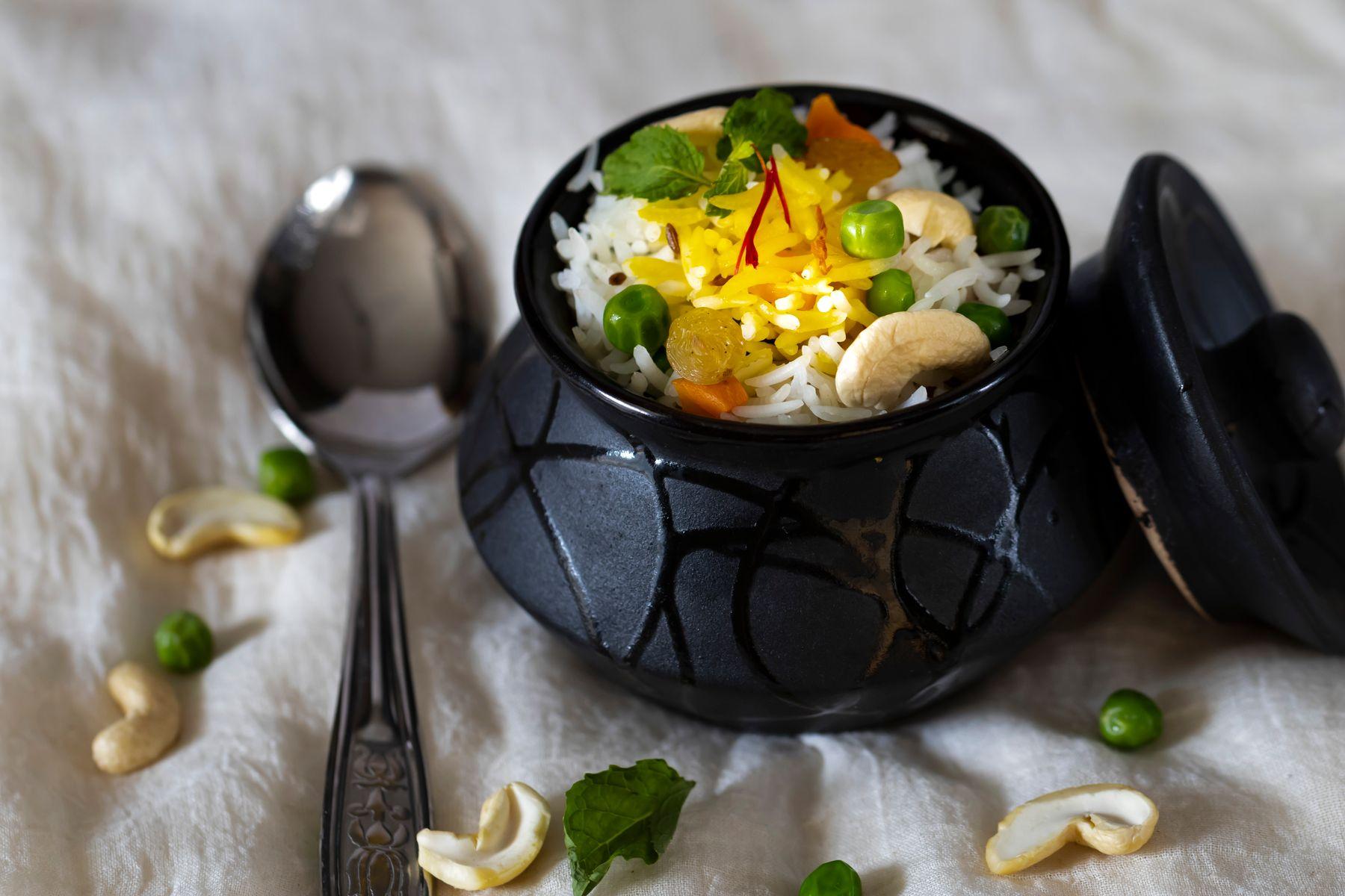 Riz basmati au safran, cajou et petits pois